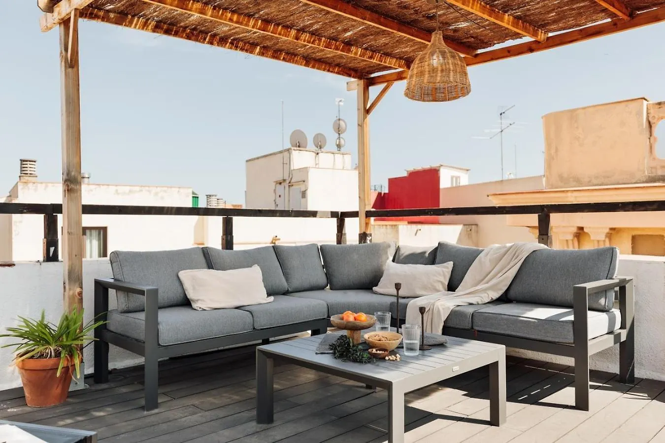 Atuh - 1 Bedroom And Terrace In El Born Barcelona Lejlighed